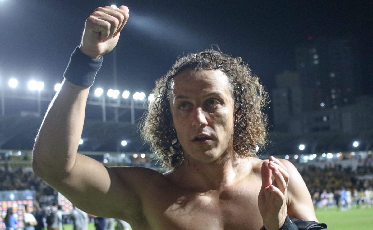 david luiz vai deixar o flamengo e está de malas prontas para jogar a libertadores 2025