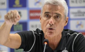 atlético mg encaminha acerto com luís castro e deve fazer anúncio oficial em breve