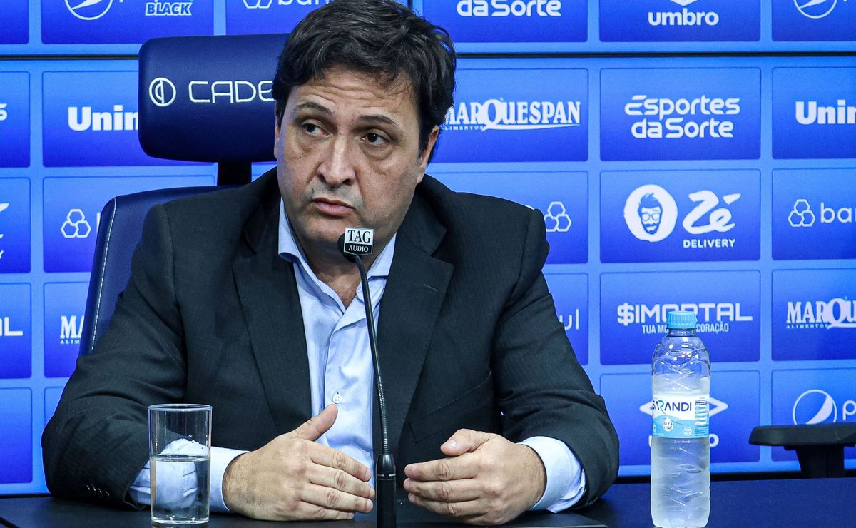 alberto guerra se manifesta sobre novo treinador do grêmio e tranquiliza torcedor: "documento assinado"