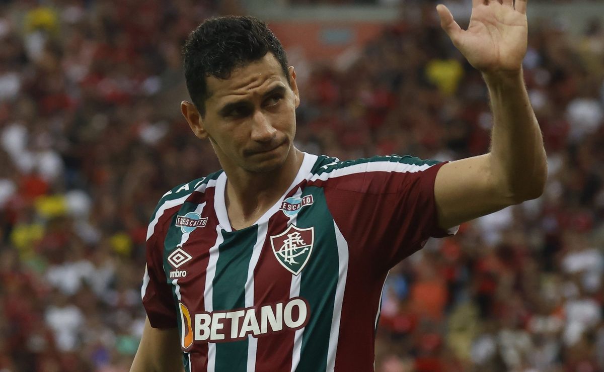 torcida exalta paulo henrique ganso que salva o fluminense: "se não fosse ele, estaríamos..."