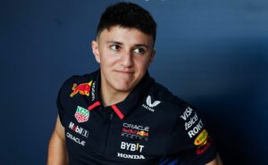 red bull destaca velocidade de isack hadjar em teste pós temporada: “mais rápido que tsunoda”