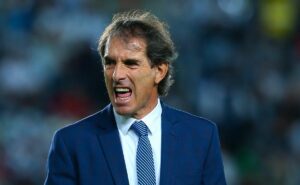 guillermo almada, técnico do pachuca, analisa e elogia botafogo de artur jorge: "jogadores que desequilibram"