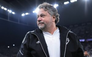 casares entra em conflito com departamento de futebol e saf no são paulo pode acontecer, segundo pvc