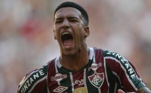 kauã elias pede para empresários buscarem novo clube e fluminense não aceita saída: "70 milhões"