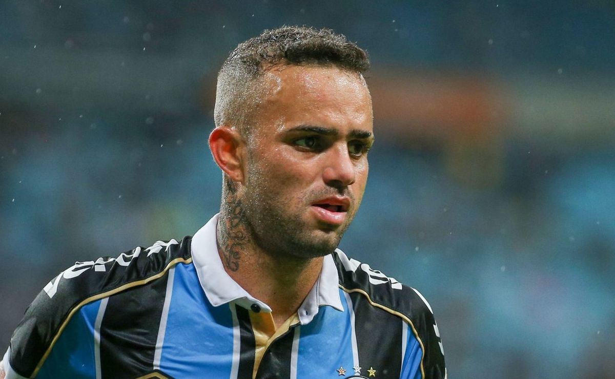 luan, ídolo do grêmio, cogita se aposentar do futebol aos 31 anos e motivo é revelado