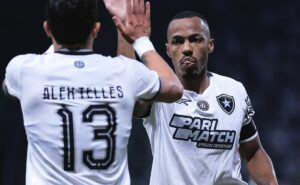 marlon freitas revela conselho e conta bastidores de título do botafogo na libertadores: "somos merecedores"