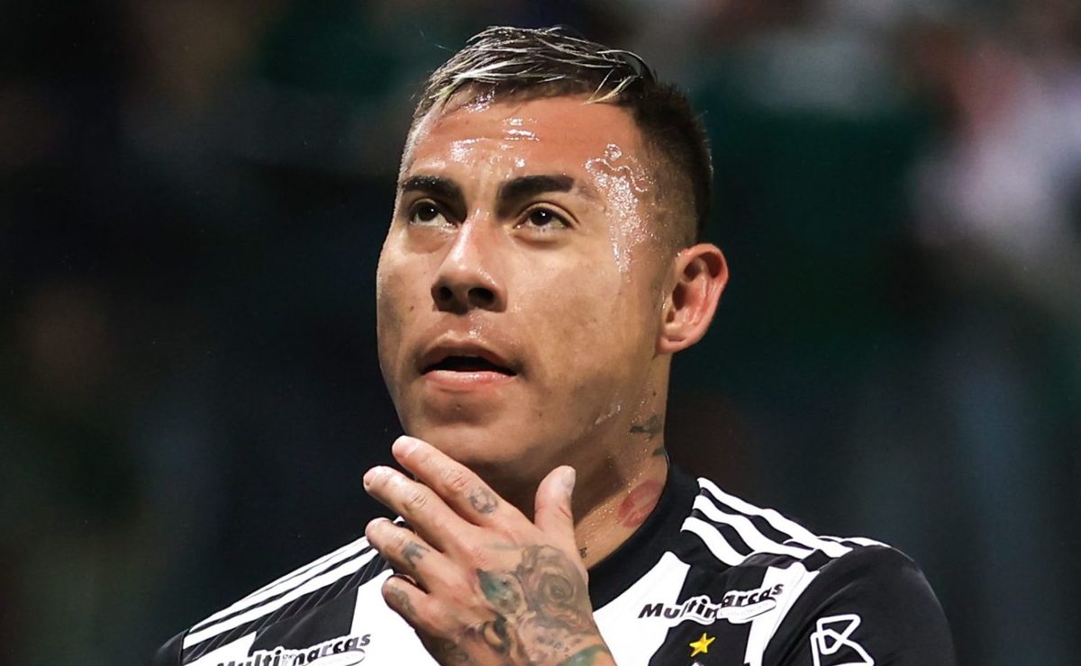 salário de eduardo vargas no atlético mg pode afastar atacante do internacional