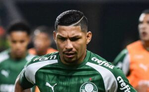 rony não desce para vestiário do palmeiras no mineirão e elenco se incomoda com situação nos bastidores