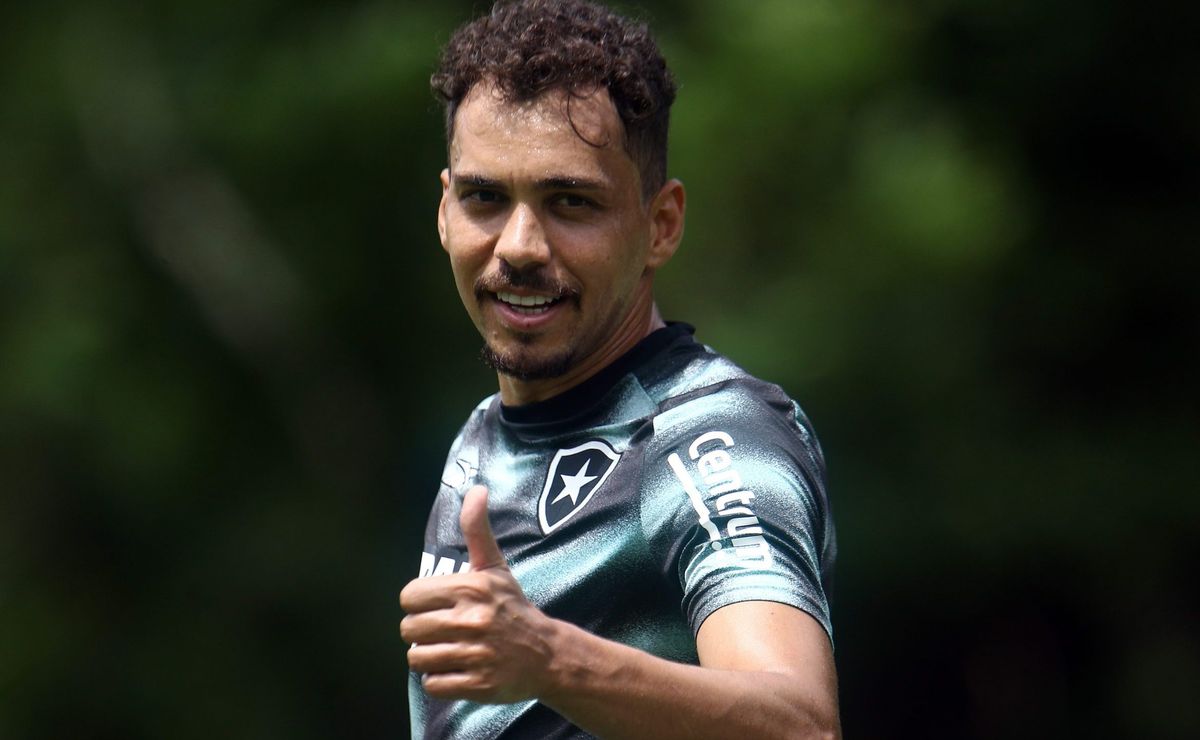 botafogo segue ‘limpeza’ no elenco após liberar eduardo ao cruzeiro e decide emprestar raí