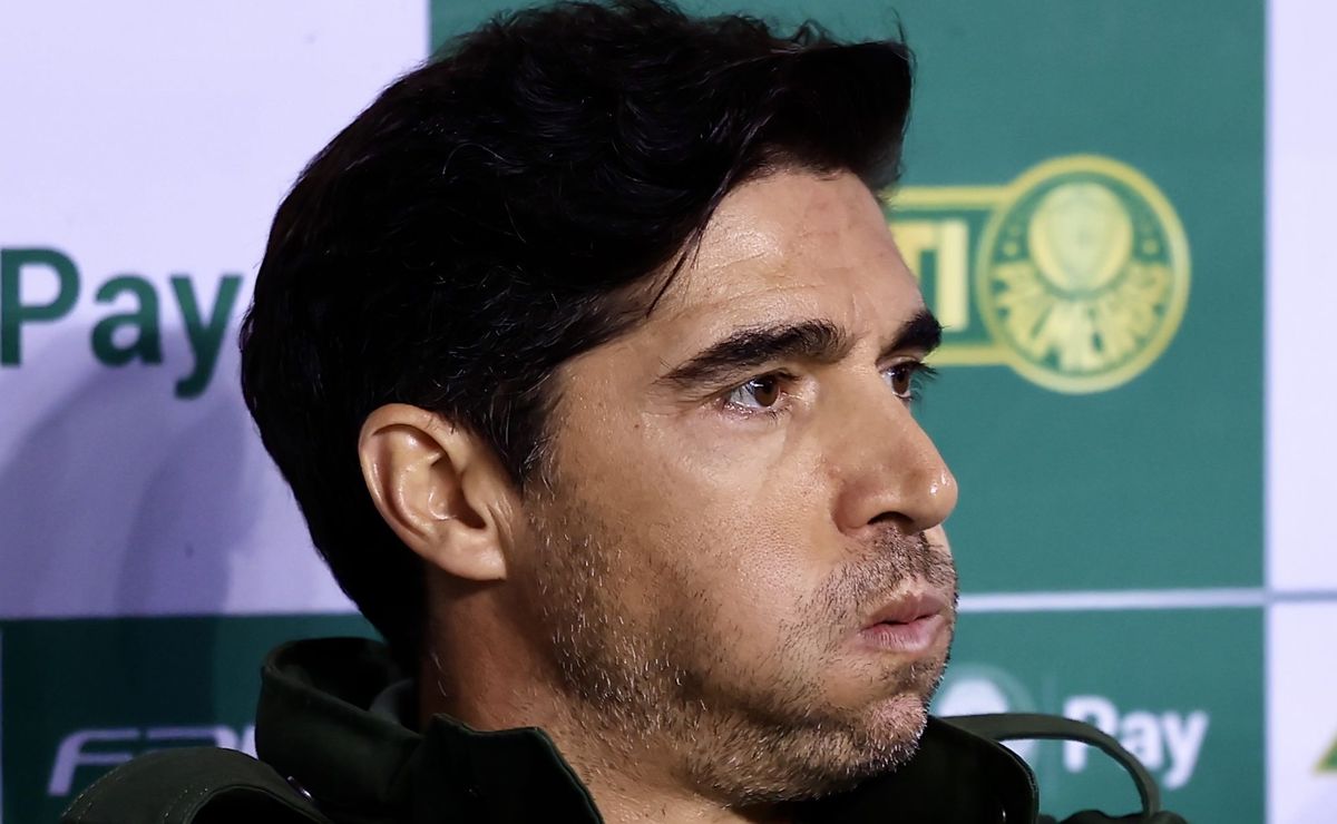 em portugal, abel ferreira recebe informação de última hora sobre novo reforço do palmeiras