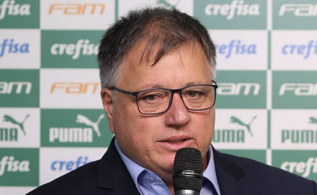 abel ferreira defende trabalho de anderson barros e palmeiras não vai trocar de diretor