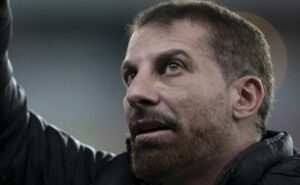 pedrinho oferece contrato até 2026 e salário de r$ 750 mil para anunciar renato gaúcho no vasco