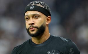 yuri alberto revela mensagens de memphis depay ao abordar possível saída do corinthians: “o torcedor acha...”