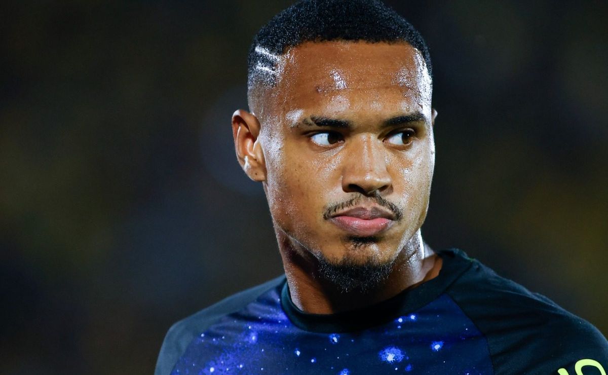 botafogo de john textor deve r$ 3 milhões ao santos pelo goleiro john