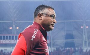 roger é notificado e internacional se aproxima do primeiro reforço para 2025