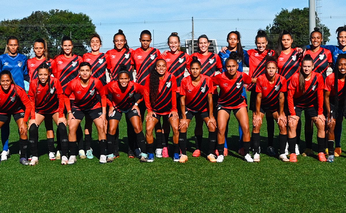 jogadoras do athletico pr criticam fim do time feminino após rebaixamento do masculino