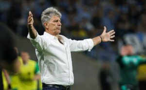 em previsão de vidente para grêmio x corinthians, time de renato portaluppi sai vitorioso: "energias positivas"
