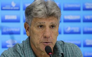 pedrinho liga para renato gaúcho e vasco quer anunciar técnico até o fim de semana