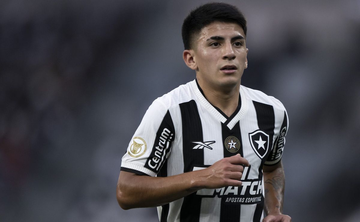 almada abre caminho e botafogo pode emprestar mais um campeão da libertadores