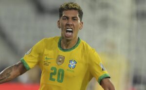 corinthians vê possibilidade de contar com firmino aumentar após declaração: "vontade que tem aumentado"