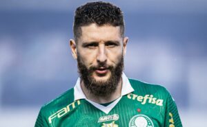 sem zé rafael, santos fica confiante para contratar lucas evangelista, do red bull bragantino