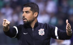 antónio oliveira contratado pelo grêmio como novo treinador em 2025 é aprovado por chico garcia