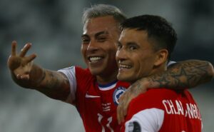 cruzeiro tem nova chance para fechar com vargas, que ganha r$ 670 mil no atlético mg