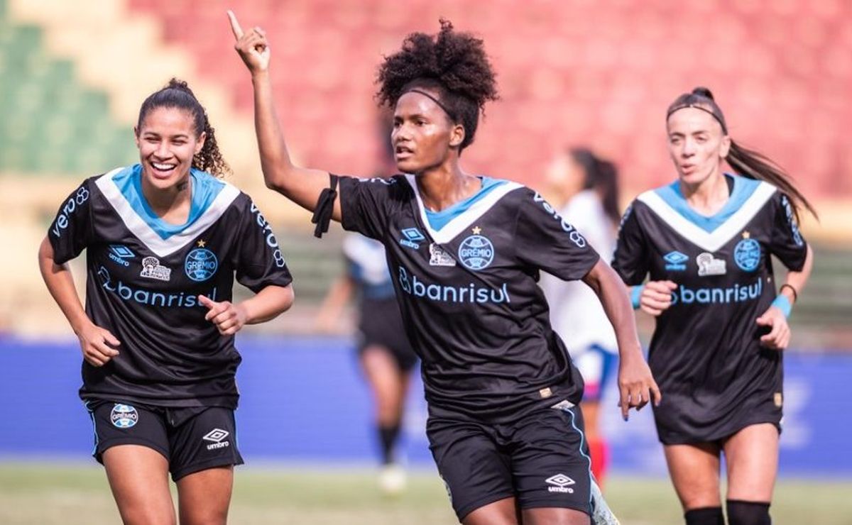 grêmio conquista a ladies cup nos pênaltis e leva torcida à loucura com show de vivi