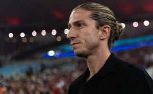 flamengo será prioridade de atacante e empresário aguarda aval de filipe luís para fechar com o mengão