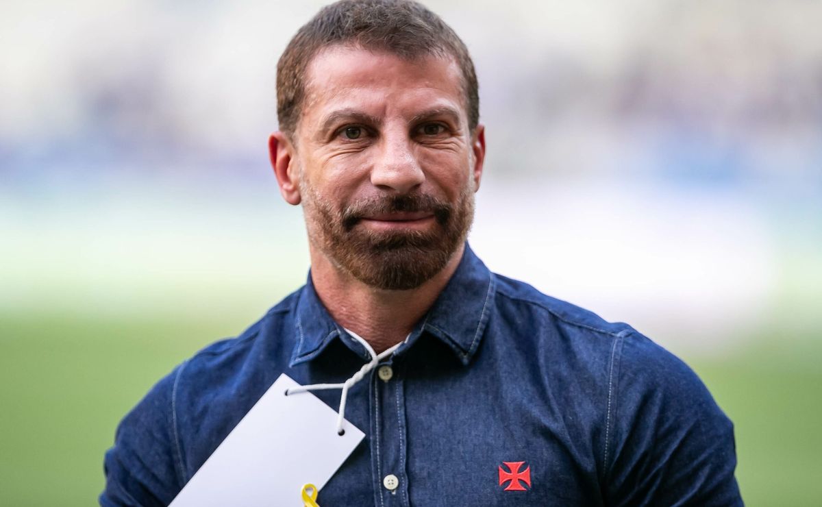 pedrinho, presidente do vasco avalia ex corinthians, zagueiro atua em portugal