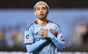 cruzeiro negocia contratação de santiago rodríguez; salário de r$ 600 mil e avaliação de r$ 29 milhões