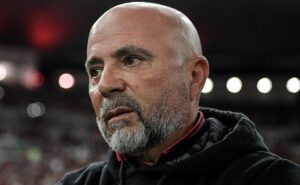 sampaoli pede meio campista de filipe luís no flamengo já para janeiro e adeus pode acontecer