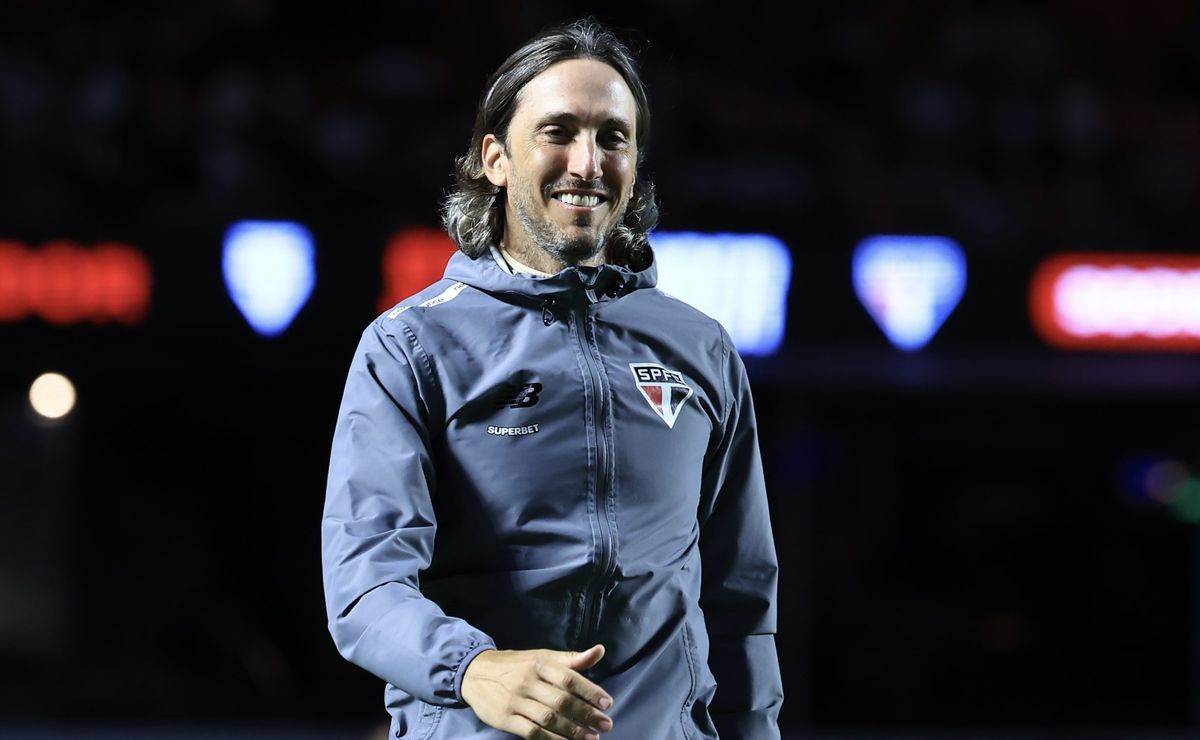 são paulo perde para grêmio e torcida critica zubeldia pelo resultado