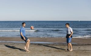 melhores acessórios e equipamentos para futebol de praia: bolas e mini traves na amazon