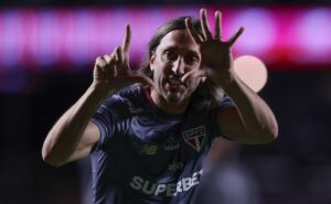 zubeldía convoca campeões da copinha para portuguesa x são paulo 