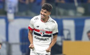 são paulo acerta valor da saída de william gomes ao porto em r$ 55 milhões