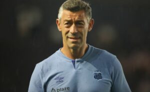 pedro caixinha barra atacante do santos após chegadas de deivid washington e neymar e wendel silva perde espaço 