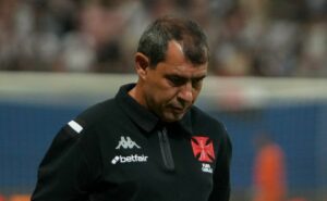 flamengo sonda atacante português bruma e pode dar chapéu no vasco de carille