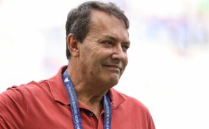 meio campista do cruzeiro é afastado da copinha e deve ser negociado por pedrinho bh