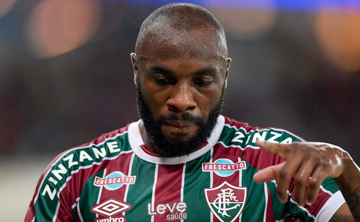 manoel celebra renovação com o fluminense e emociona torcedores com declaração ao tricolor