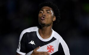 gb sofre lesão na coxa e desfalca o vasco contra o boavista, a provável escalação revelada