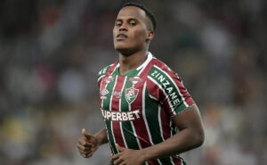 inteligência artificial prevê fluminense de jhon arias vencendo botafogo pelo placar de 2 x 0