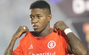 empresário de vitão toma nova decisão após oferta do flamengo chegar ao internacional