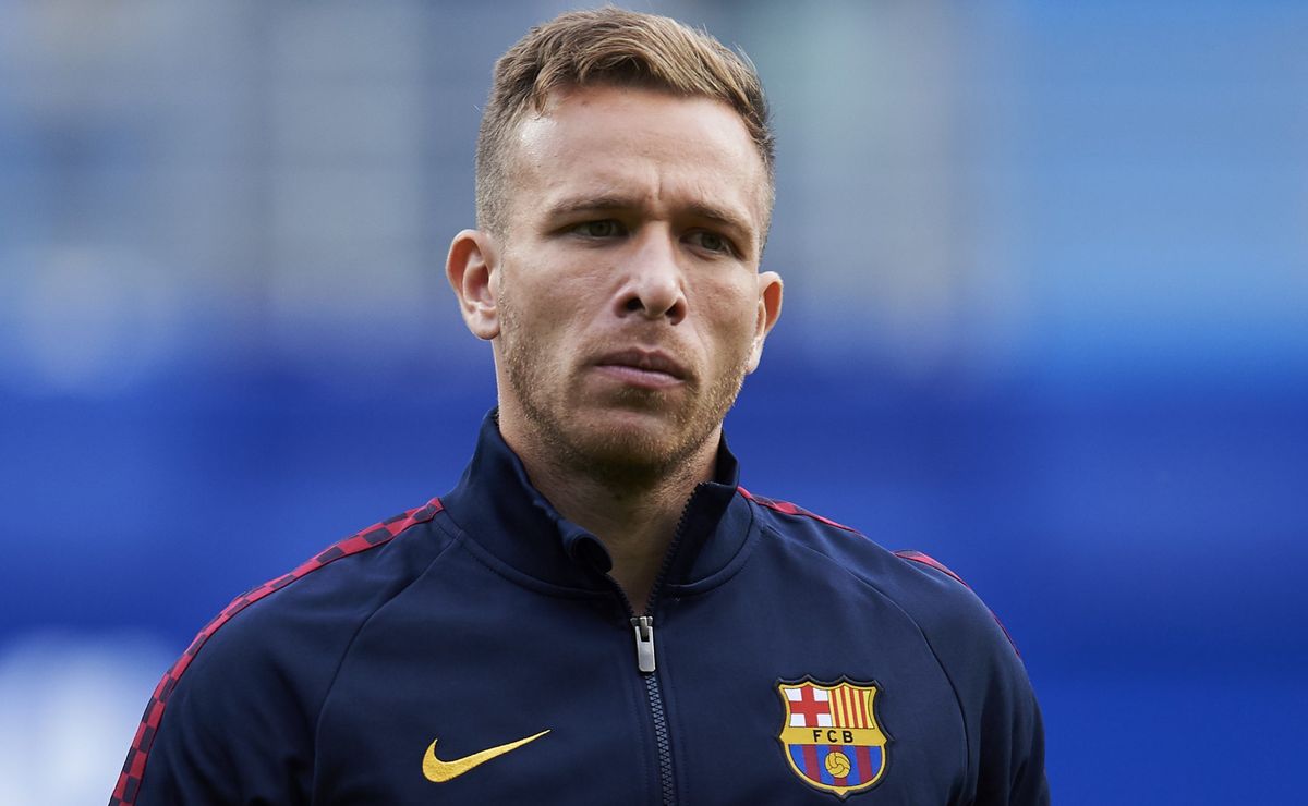 arthur melo chegando ao santos junto com neymar tem acordo cancelado após anúncio feito pelo girona esp