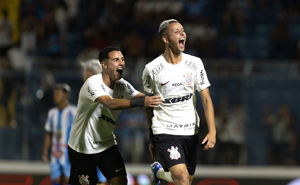 presença ilustre em vitória do corinthians afirma: "somos os maiores da copinha"