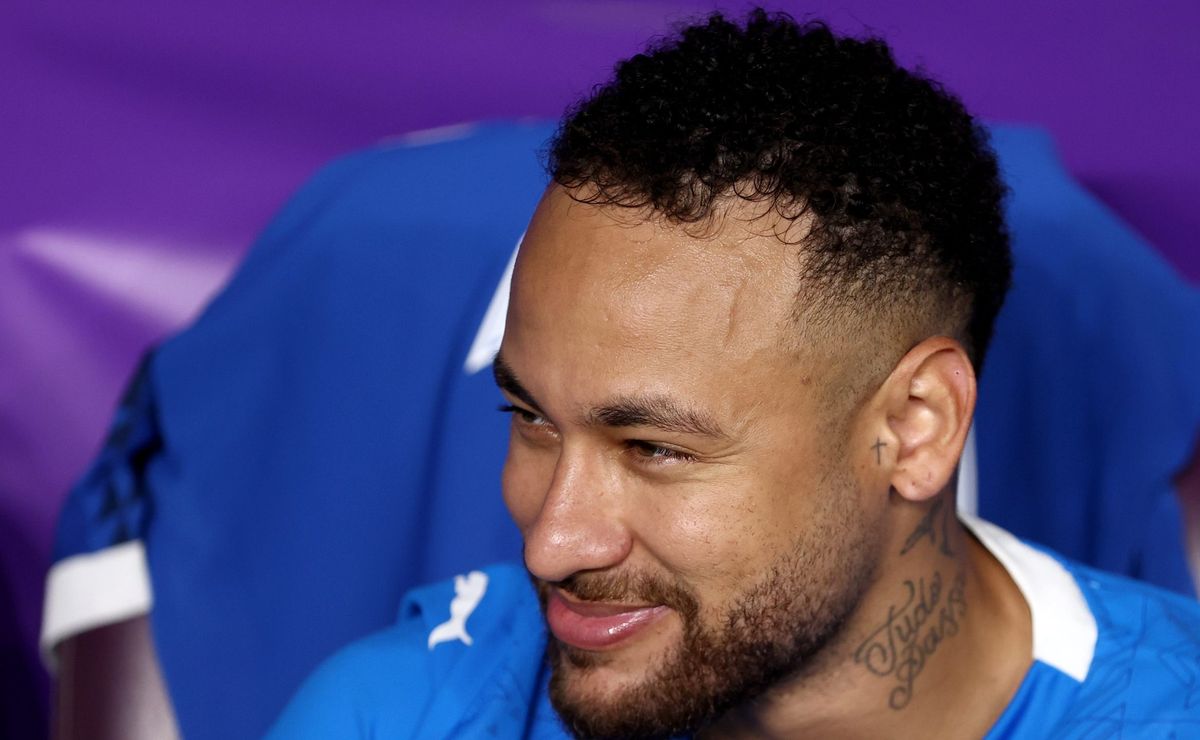 em retorno ao brasil, neymar terá salário maior do que o de memphis depay no corinthians