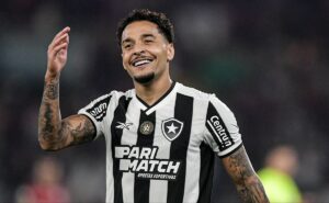 negociação de gregore com o atlético mg tem novidade após john textor agir nos bastidores