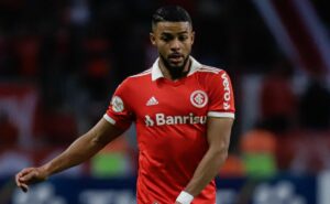após negociação frustrada com o palmeiras, internacional relaciona wanderson para partida contra o são josé