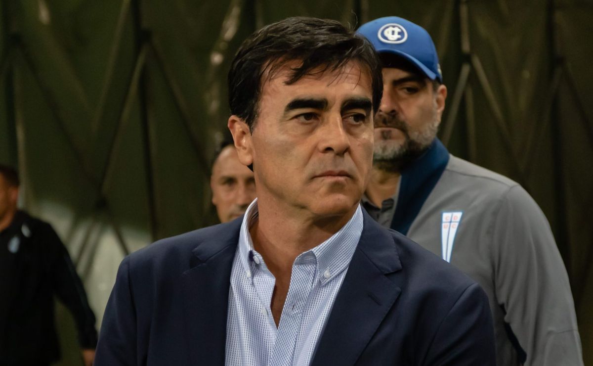 gustavo quinteros coloca como urgente a chegada de um ponta no grêmio 