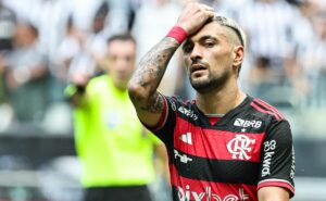 camisa 10 do flamengo em 2025, arrascaeta causa disputa no futebol argentino
